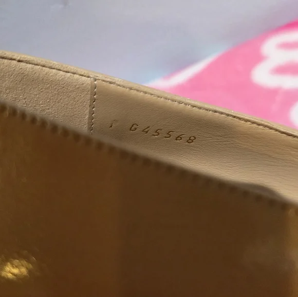 Chanel Women's Tan Loafer With Gold Accent CC Chain, Size 37.5 - Picture 8 of 9